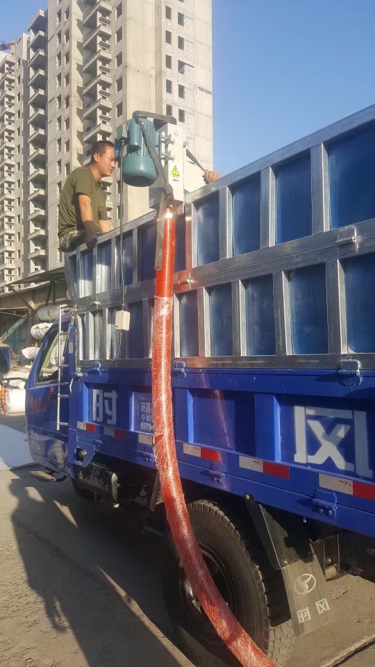 安徽車載吸糧機，軟管吸糧機